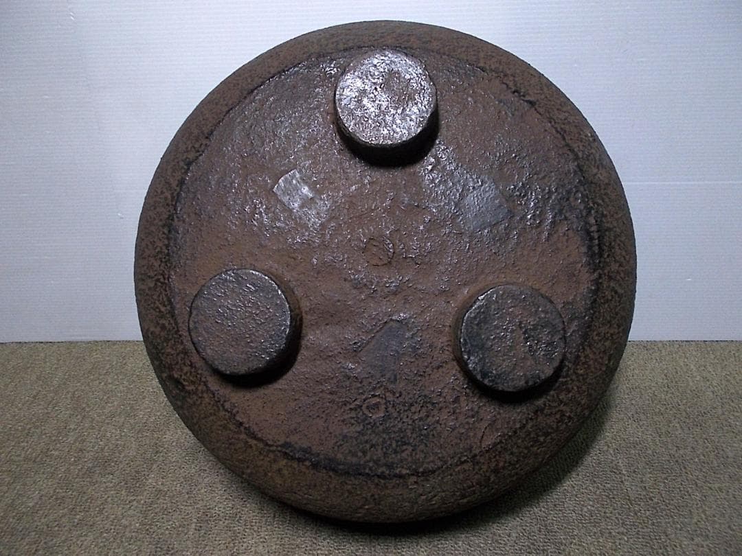 茶道具 鉄鋳物 茶釜 未使用五徳 風炉 桜地紋 底瓦 送料込み
