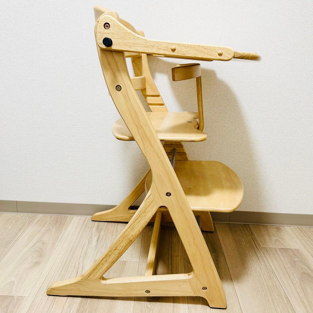 極美品 大和屋 すくすくチェアスリムプラス 純正セーフティベルト付 ハイチェア