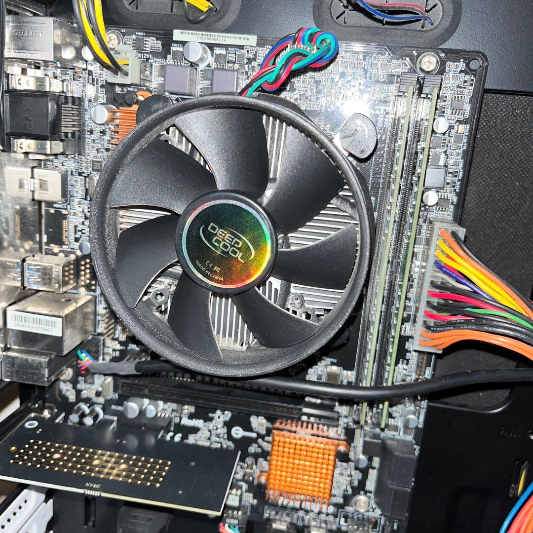 PC パーツ