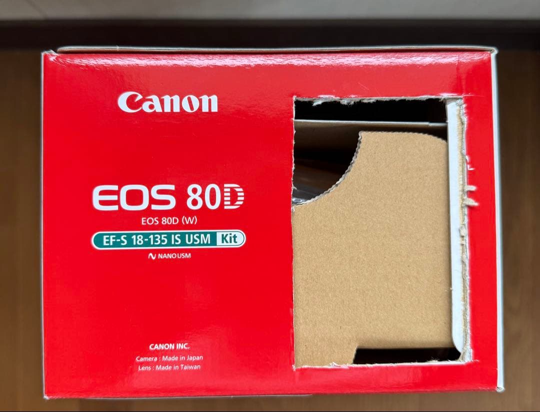 【レンズ、三脚付き】Canon EOS 80D デジタル一眼レフカメラ