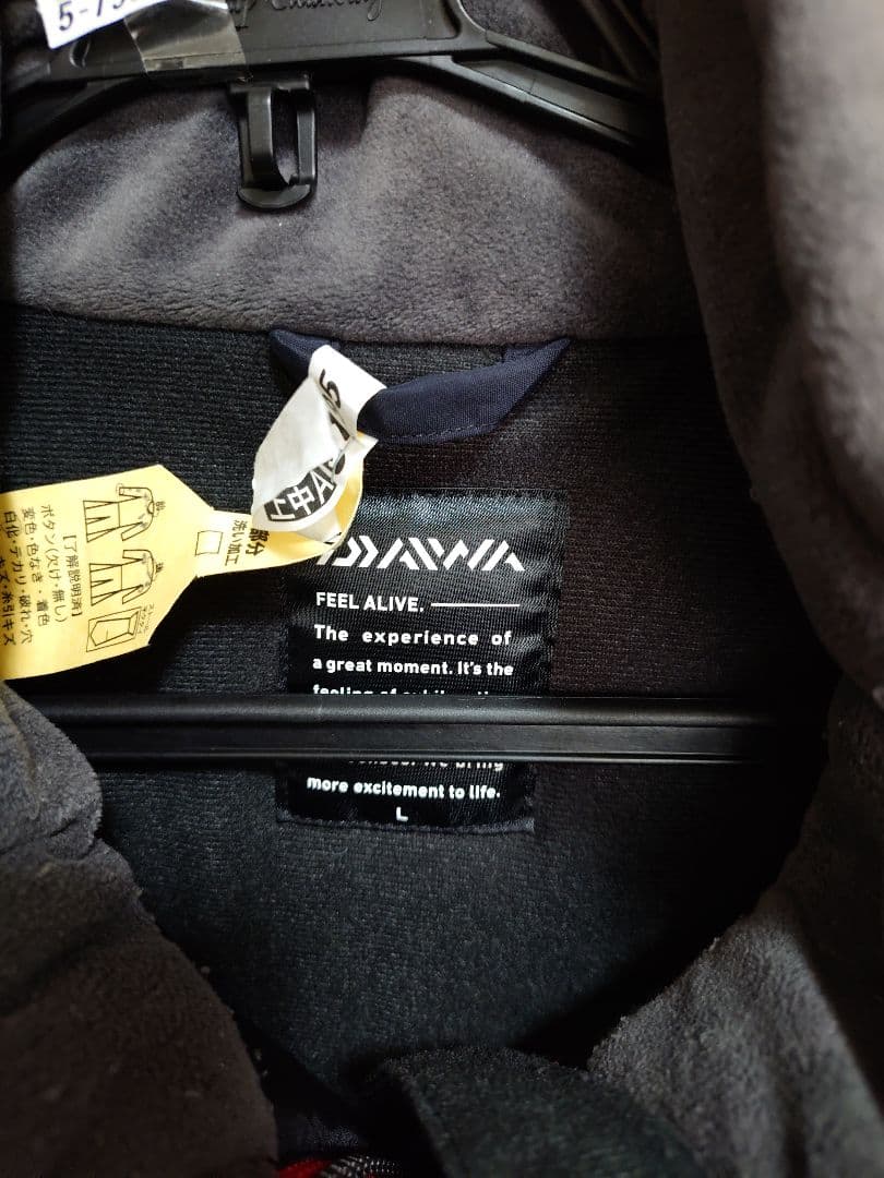 ★　ダイワ　防寒スーツ上下セット　★　サイズＬ　中古美品　クリーニング済