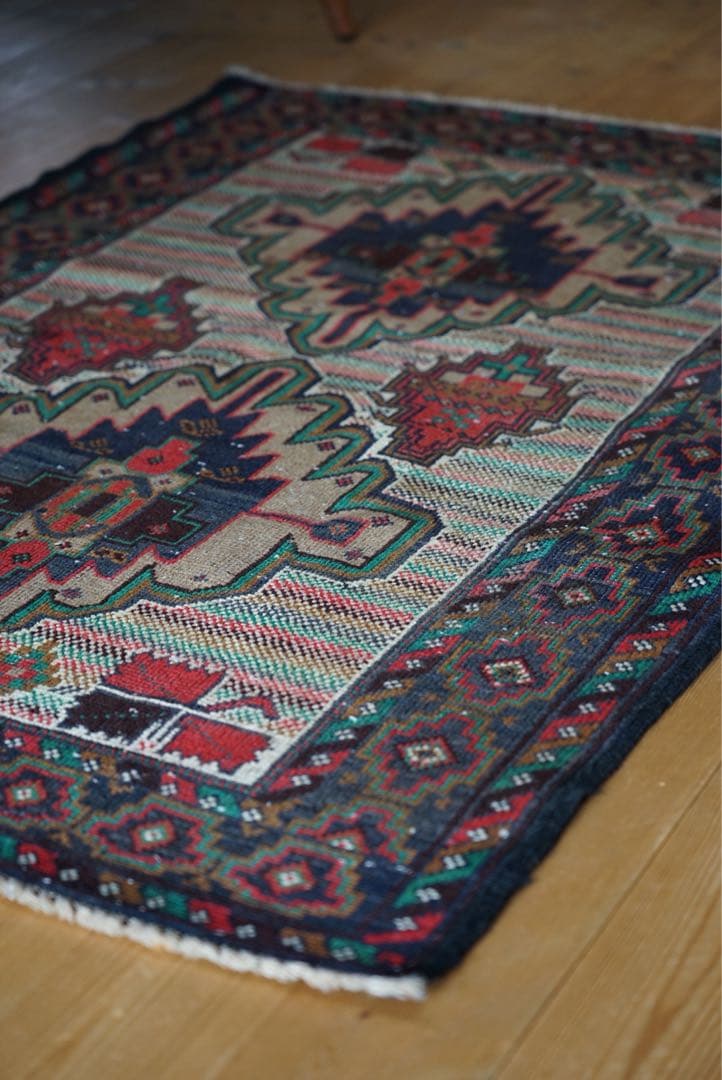 トライバルラグ　ペルシャ　絨毯　ビンテージ