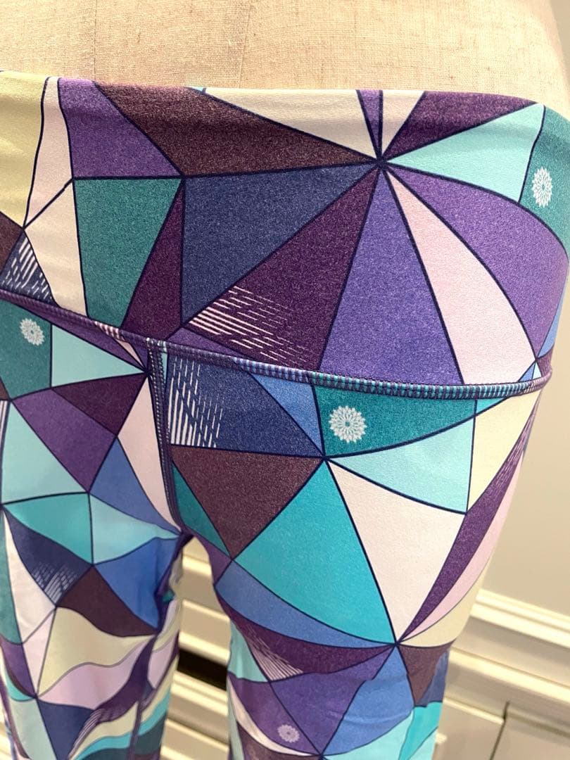 ☆easyoga 幾何学模様 ヨガパンツ