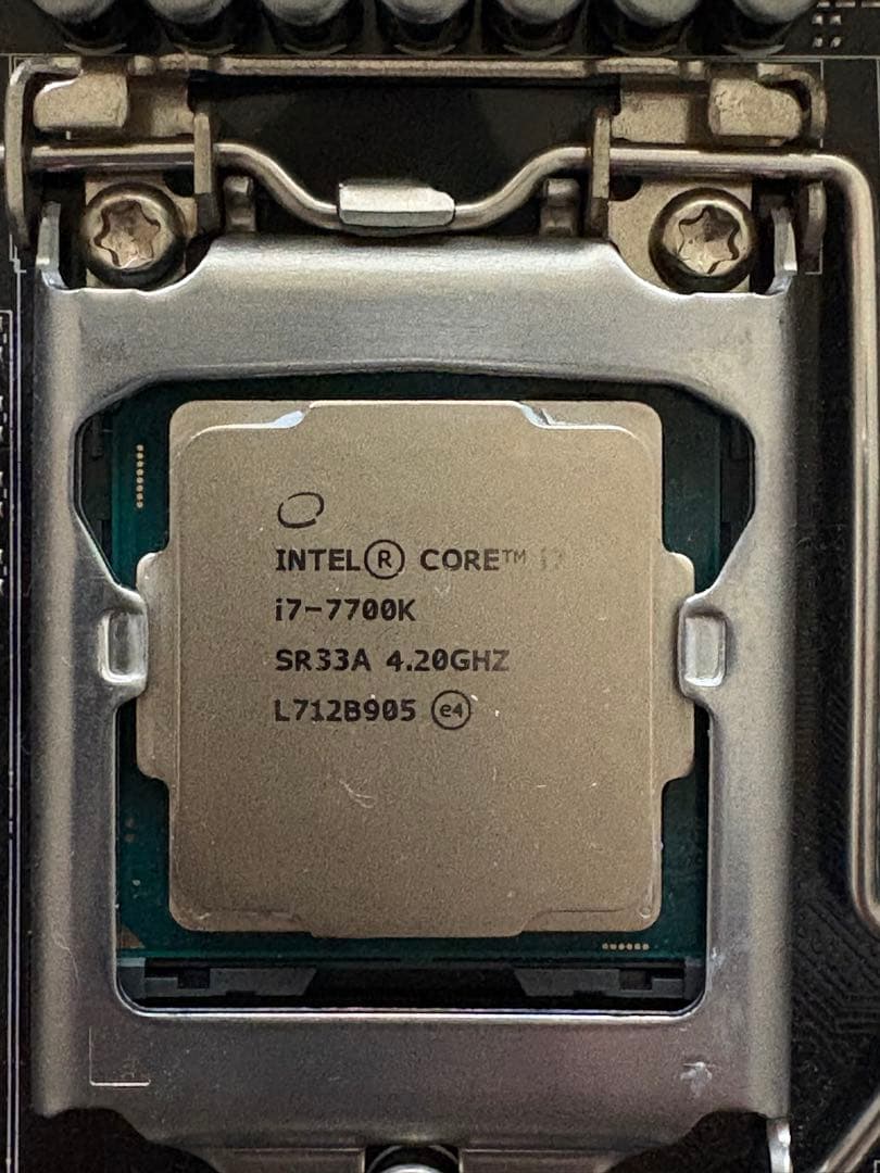 CPU i7 7700K + Z170i PRO GAMING
