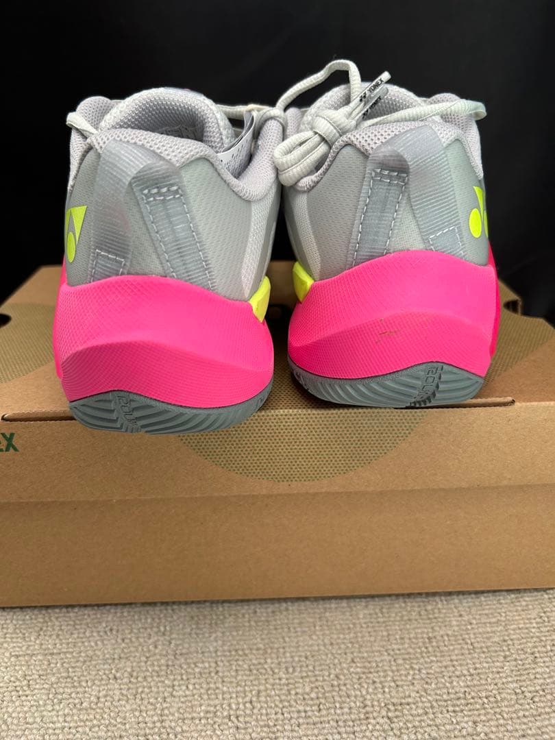 25.5cm サブアクシアウィメン　新品未使用　ヨネックス　バドミントンシューズ