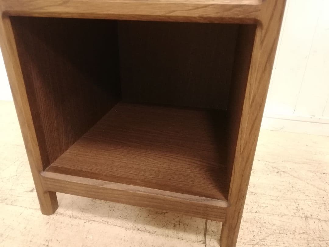 美品 カリモク家具 モダン ナイトテーブル モカブラウン AU8450