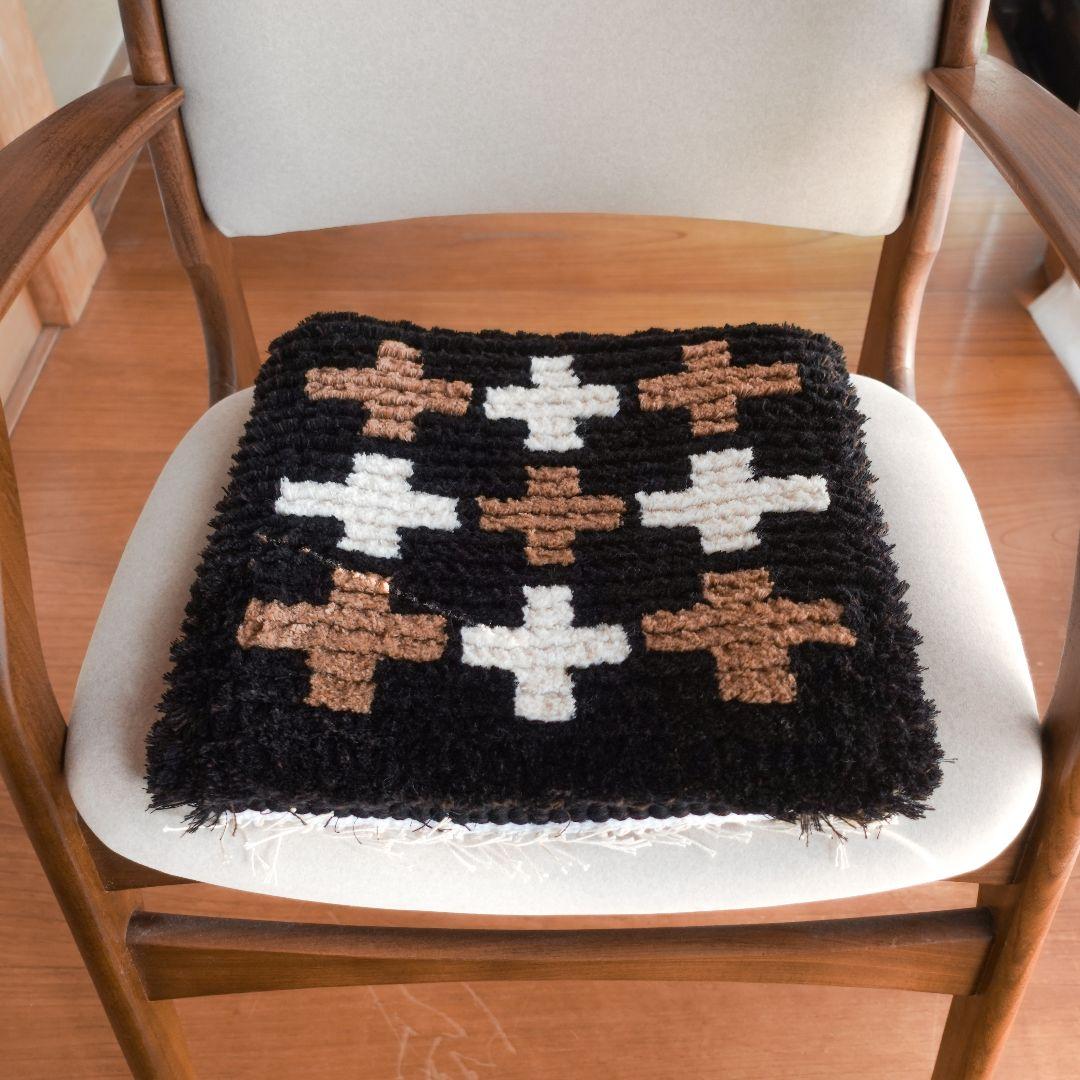 【一点物】【手染め糸】ノッティング織 椅子敷き 006