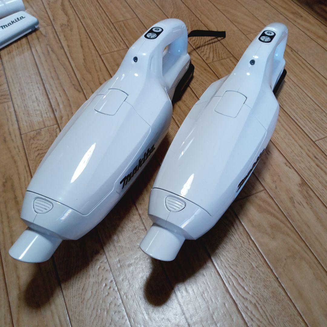 マキタ10.8V充電式クリーナーCL107FDの２台セット　バッテリー、充電器付