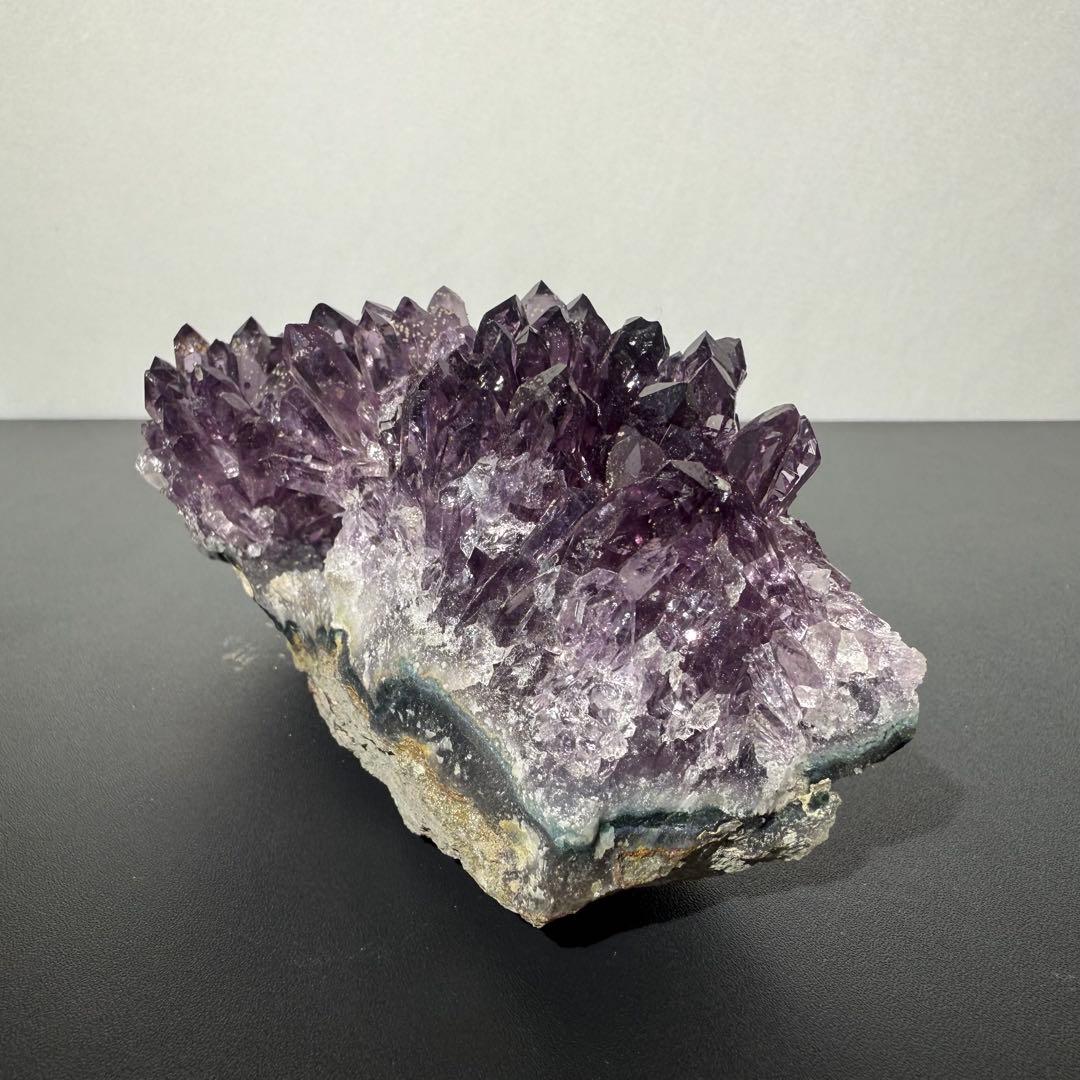 天然石アメジストの原石　置物　鉱物NO.011808