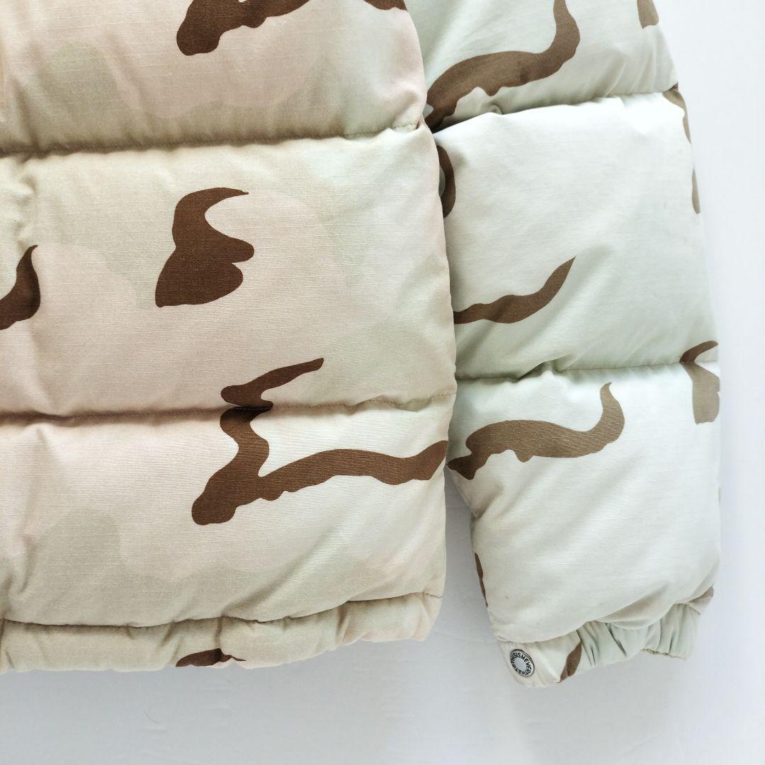 美品 ディスイズネバーザット ダウンジャケットカモフラ【Ｌ】