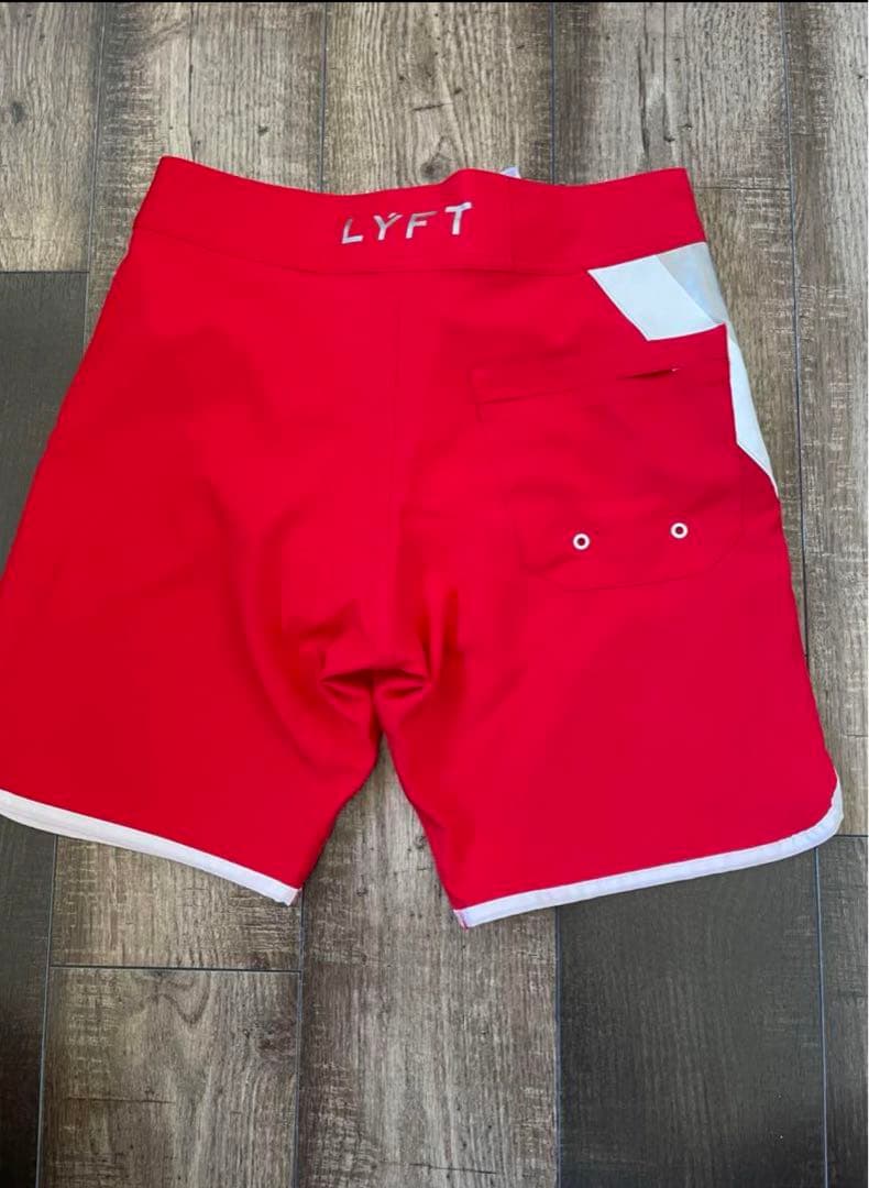 LYFT STAGE SHORTSレッド　XSサイズ