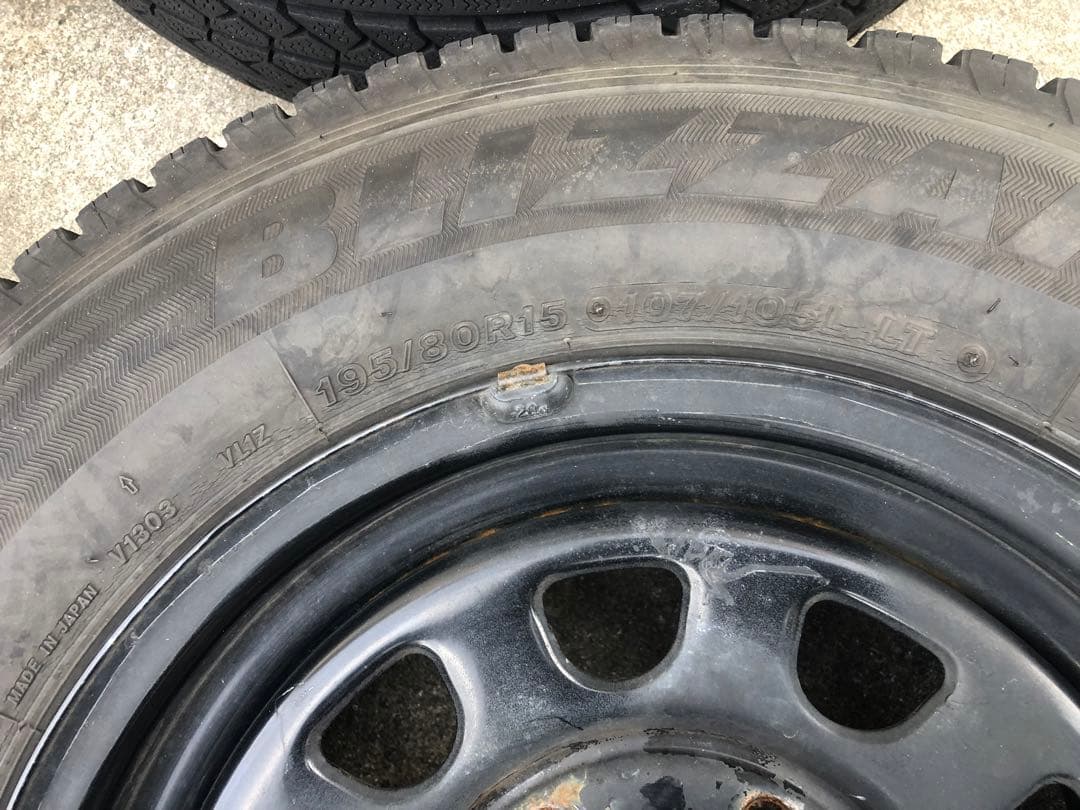 スタッドレスタイヤ 15インチ デイトナ DAYTONA ハイエース VL1