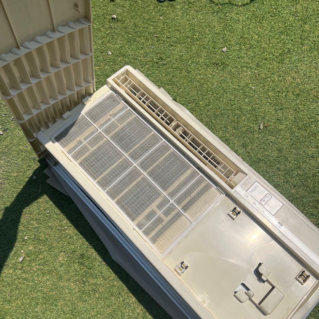 【横浜・川崎】Haier ルームエアコン ウィンドウエアコン JA-18M 窓枠