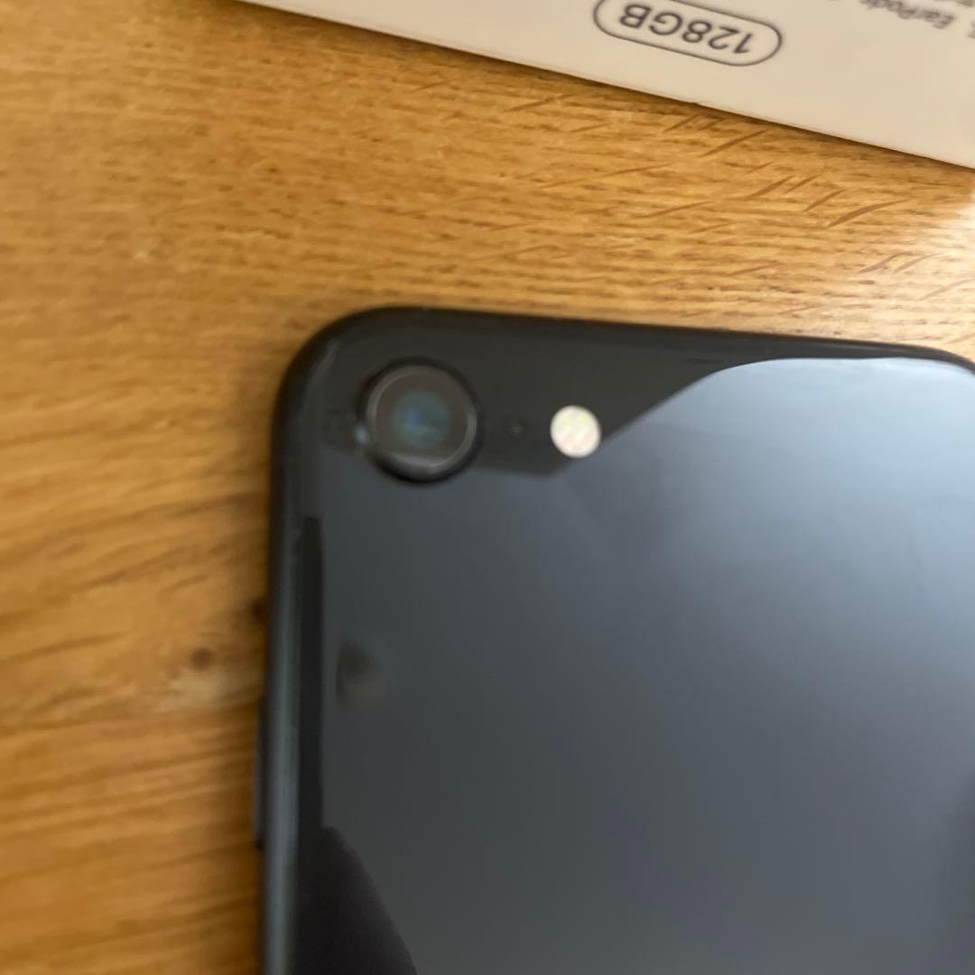 【匿名配送】iPhone SE 第二世代ブラック 本体　128GB SIMフリー