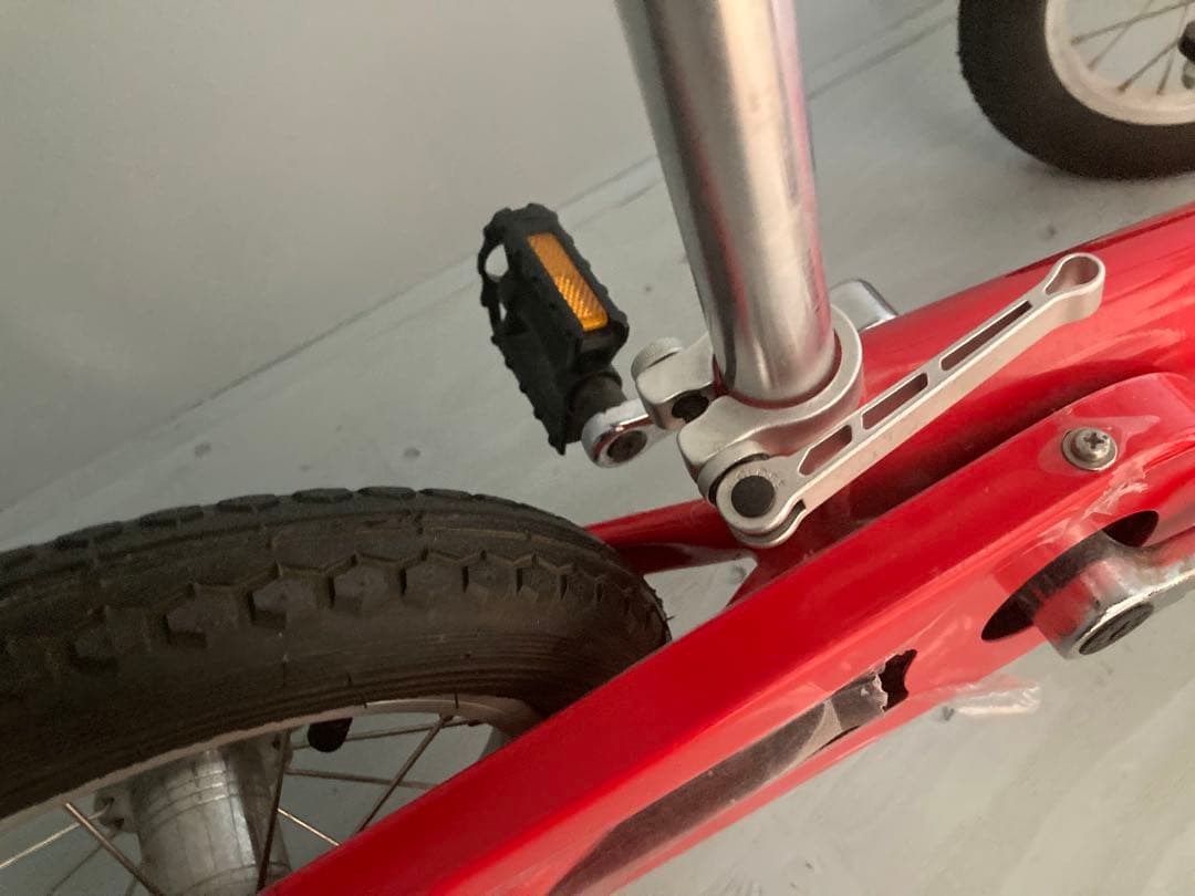 ビンテージ　PEUGEOT 赤 三輪車