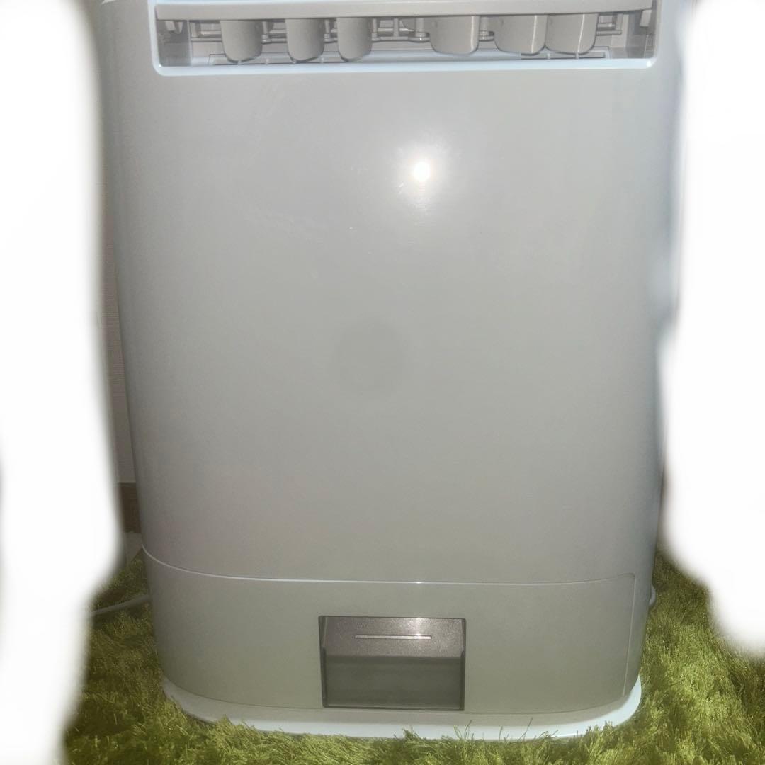 16　パナソニック 衣類乾燥除湿機 F-YZVX60-C 美品