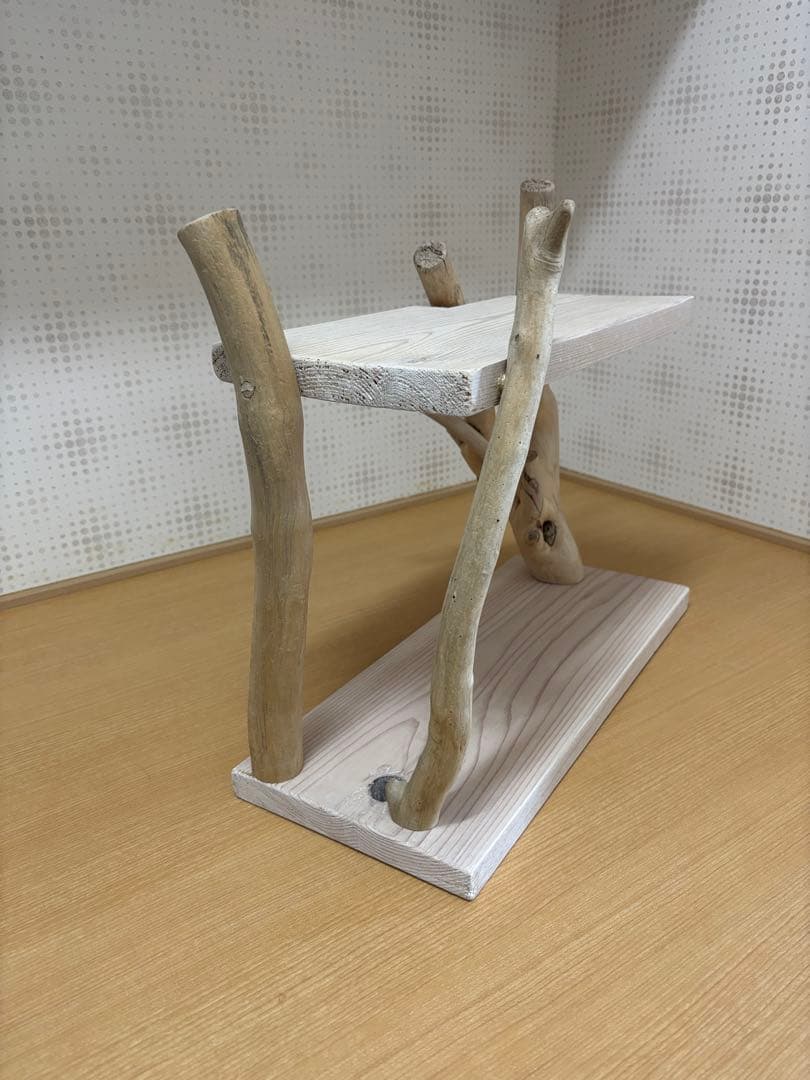 流木を使った木製二段棚