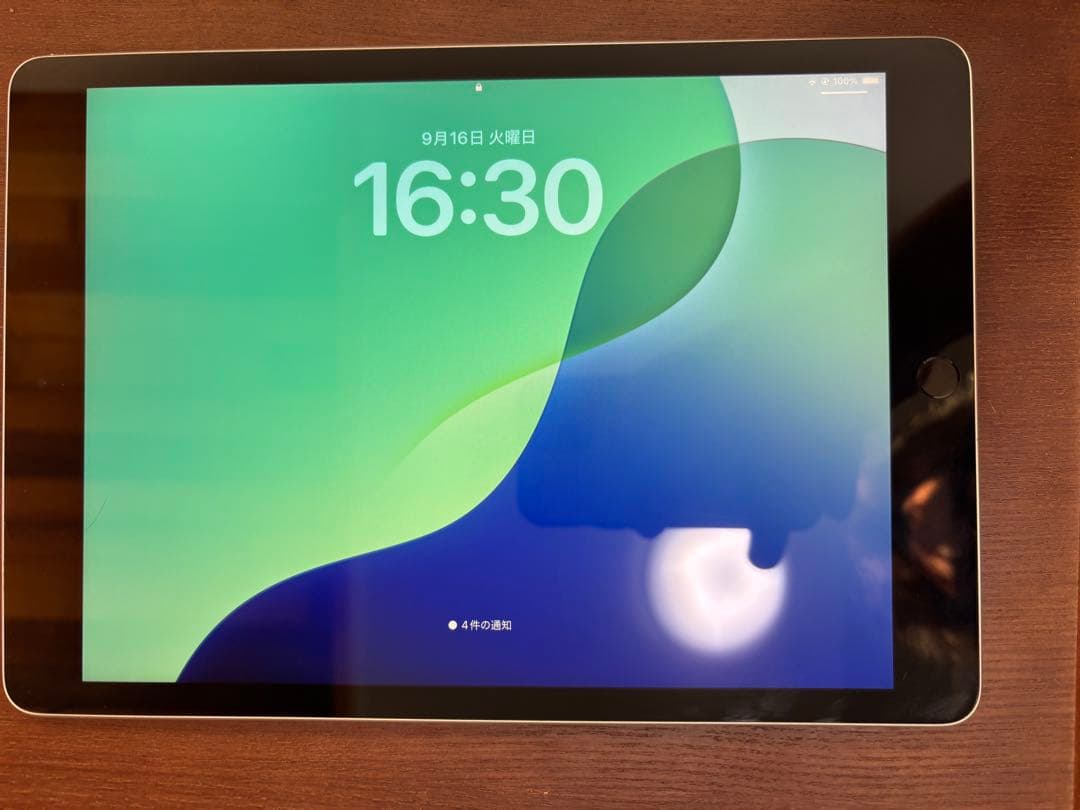 Apple iPad 10.2インチ シルバー 第9世代