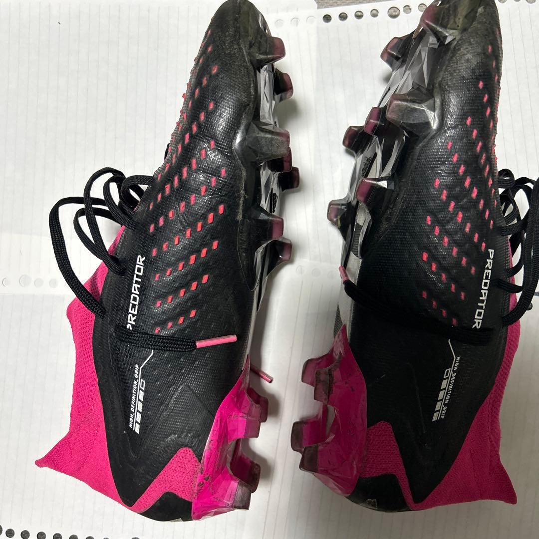 アディダス プレデター サッカーシューズ