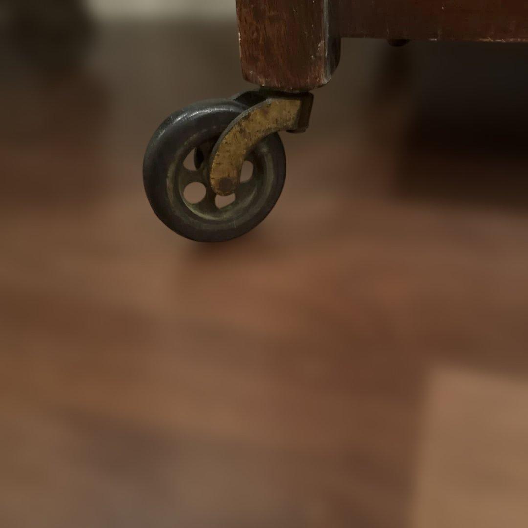 ロイズアンティークス 木製キャスター付き サイドテーブル 3段 英国アンティーク