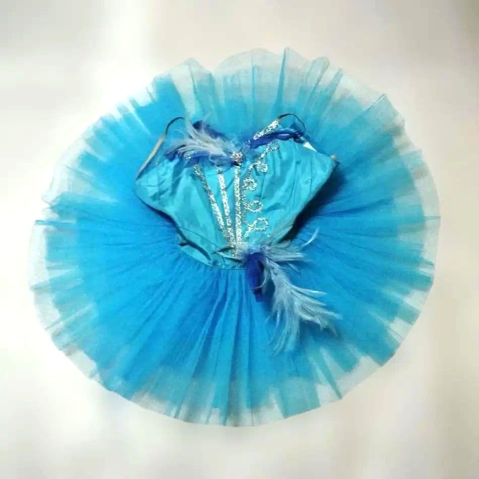 バレエ　水色 クラシックチュチュ シルビア製　小学中学年　2着　髪飾り、袖付