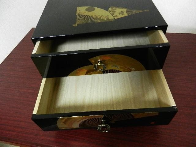 会津塗り金彩扇面蒔絵二段小箪笥（小引き出し、小物入れ）