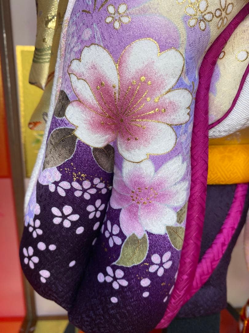 羽子板　立体振袖　ガラスケース１５号・サイズ間口約３２×奥行約２８×高さ約６３㎝