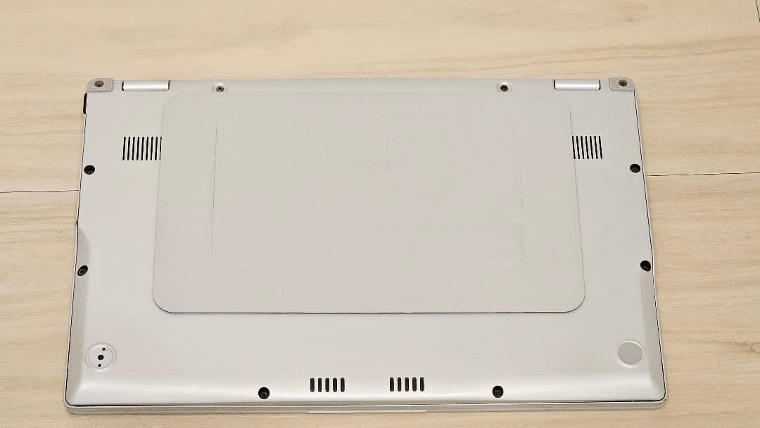 LiFEBOOK UH Series UH90/G2 MOFTスタンド付き