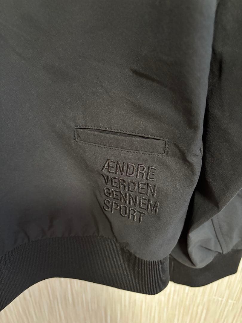 ガンバ大阪 HMPボンバージャケット（M）hummel