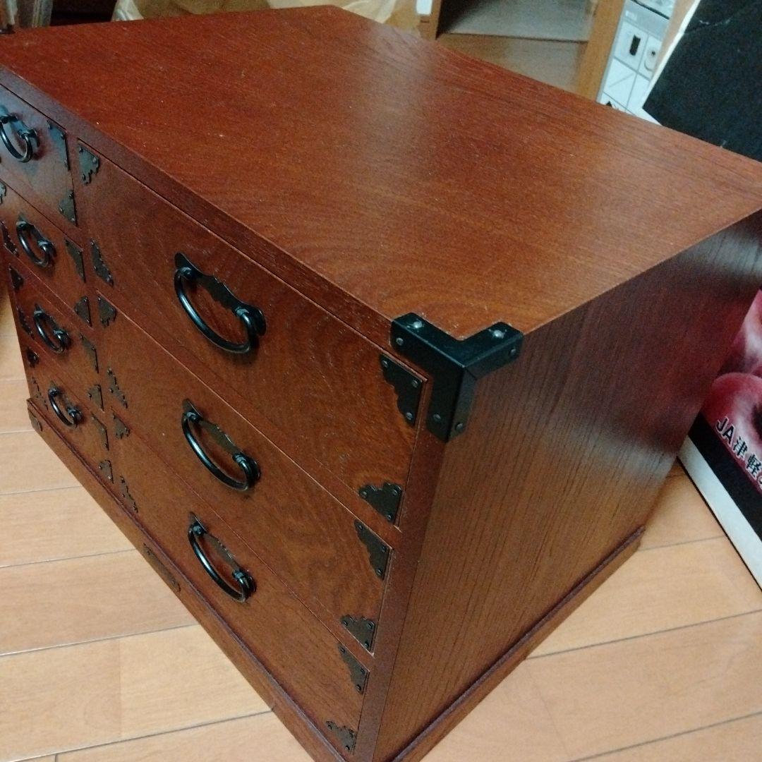 【美品】伝統的な日本の木製タンス 7引き出し