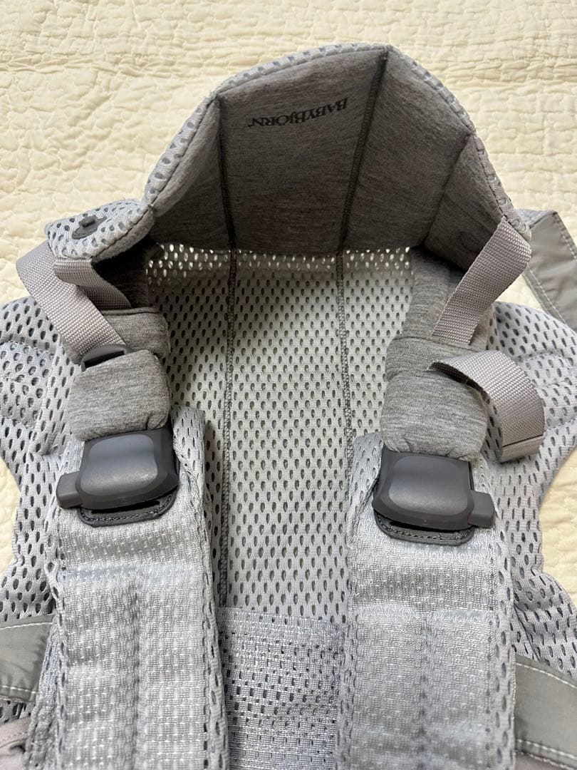 ★BABYBJORN★ ベビーキャリア HARMONY 抱っこ紐 グレーメッシュ