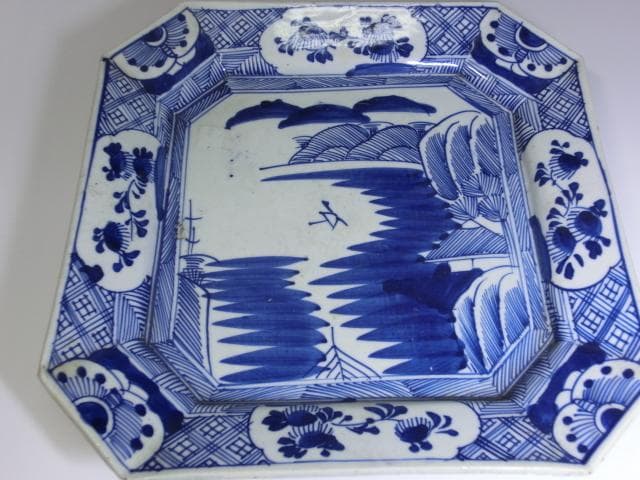 大皿■古い染付角皿(江戸後期～明治期)花唐草 船「玩」伊万里 八角四角 骨董品■