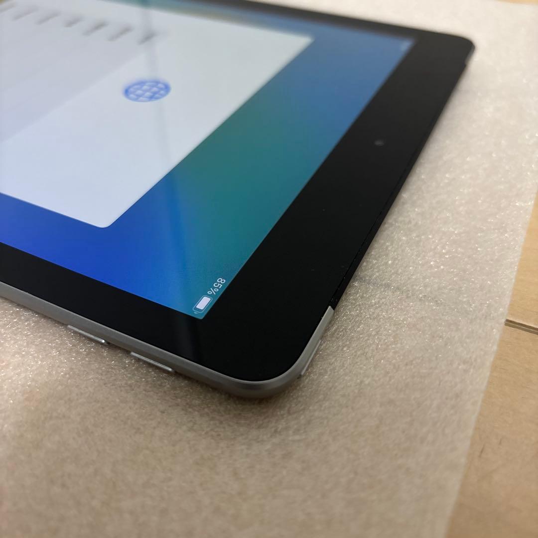 iPad 第5世代 32GB Wifi+Cellular A1823