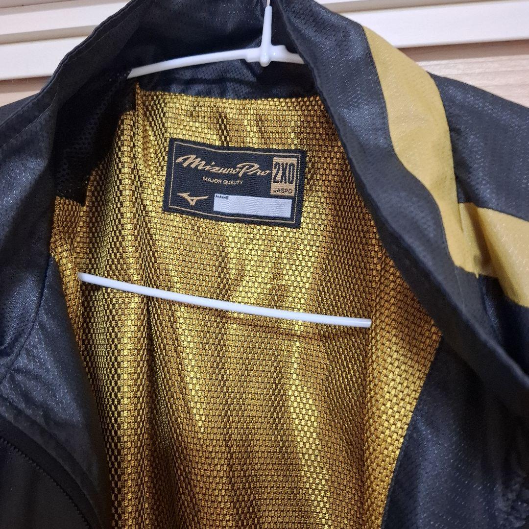 ミズノプロウインドブレーカー