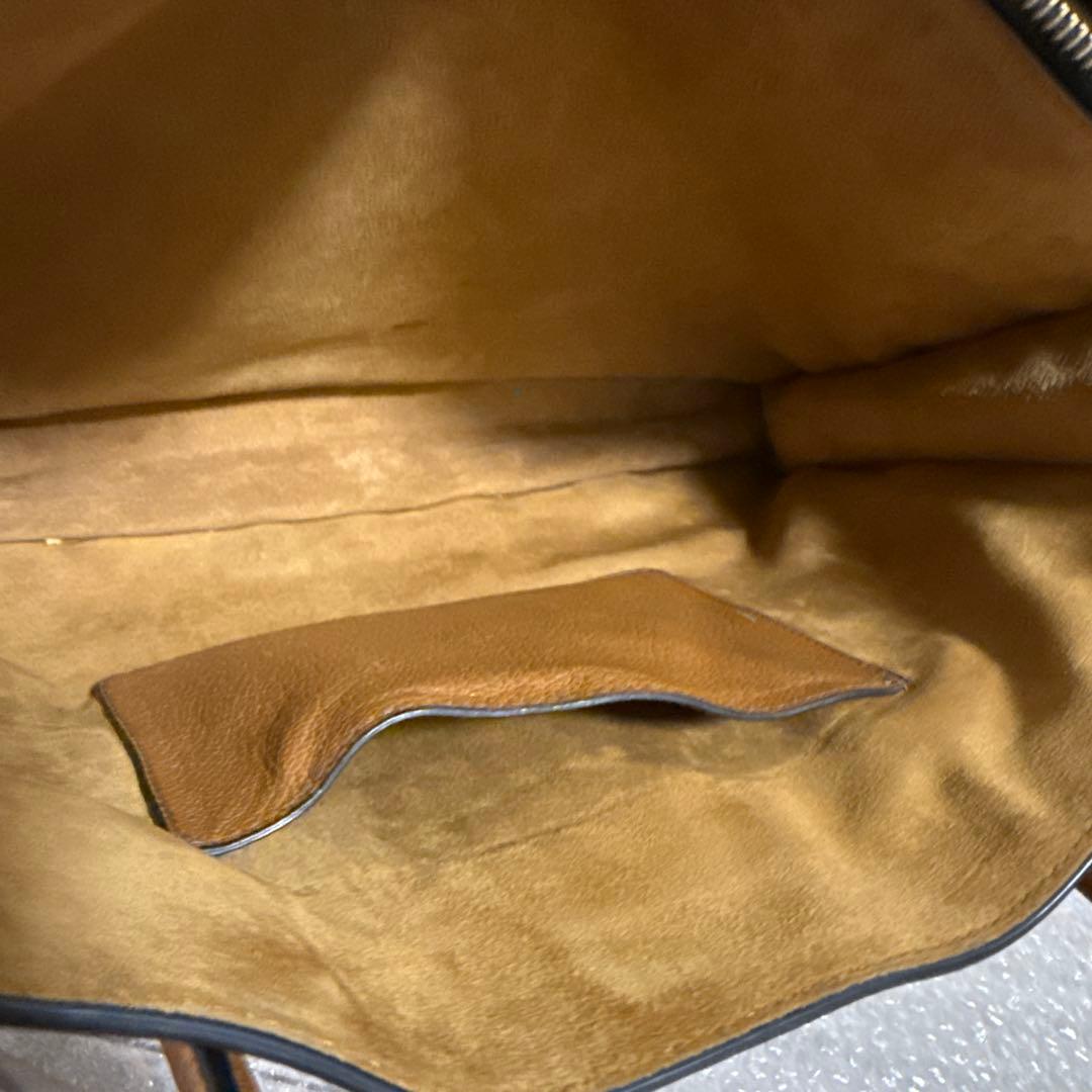 ハンドバッグ　miumiu マドラスレザー　トートバッグ