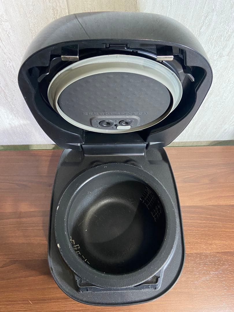 タイガー 炊きたて JPH-A100 土鍋 圧力 IH炊飯器 5.5合炊き 美品