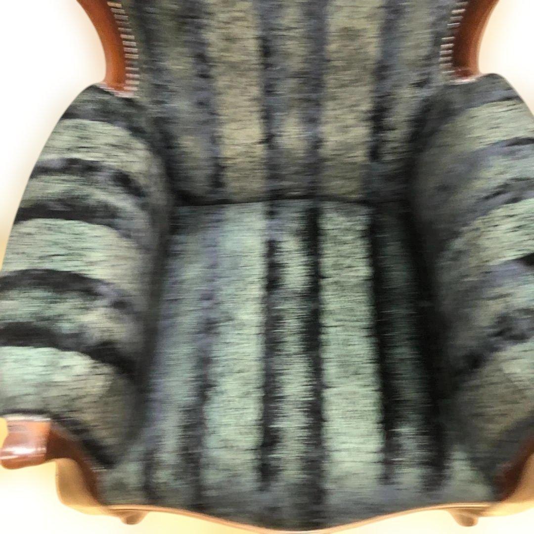 【送料無料】クラシック アームチェア 彫刻木枠 鋲打ち 1人掛け 　251224