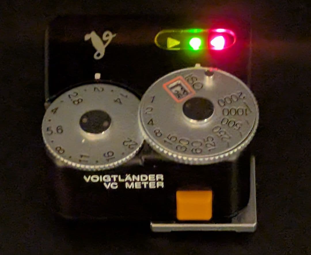 フィルムカメラ:Arco35j 露出計:Voigtlander vcMeter