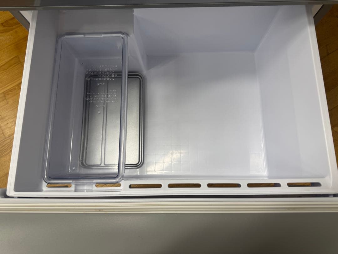 F001 AQUA ３ドア　冷蔵庫　右開き　272L 2020年製　保証付き