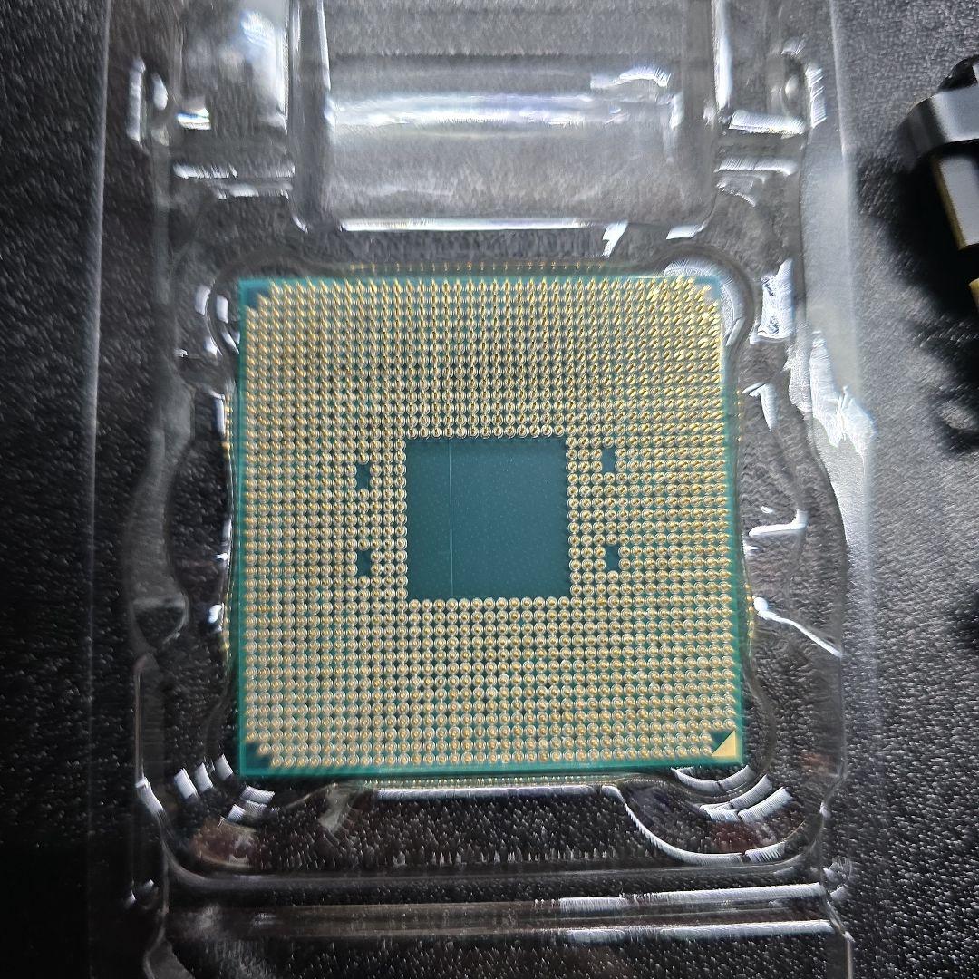 AMD Ryzen 9 5900X (12コア / 24スレッド)