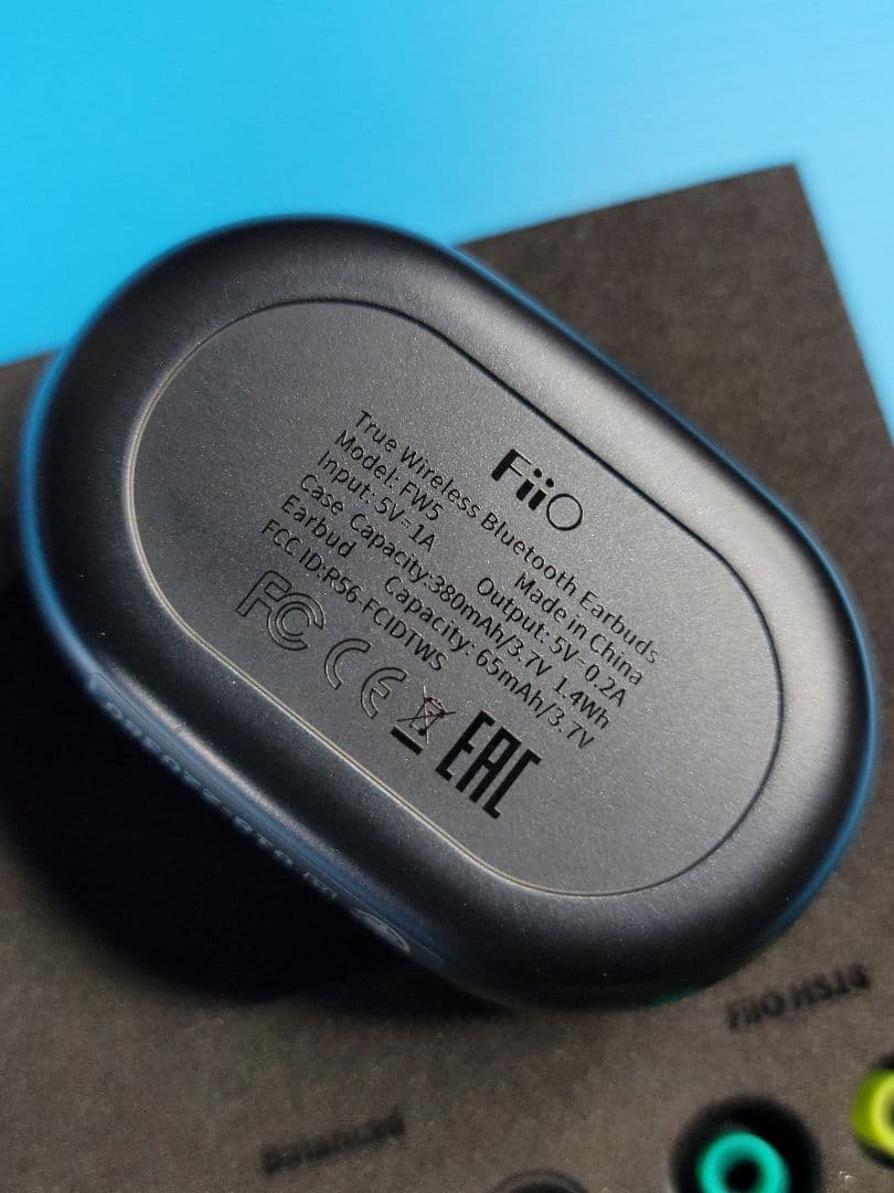 【美品】FiiO FW5 （2BA＋1DD..DAC）