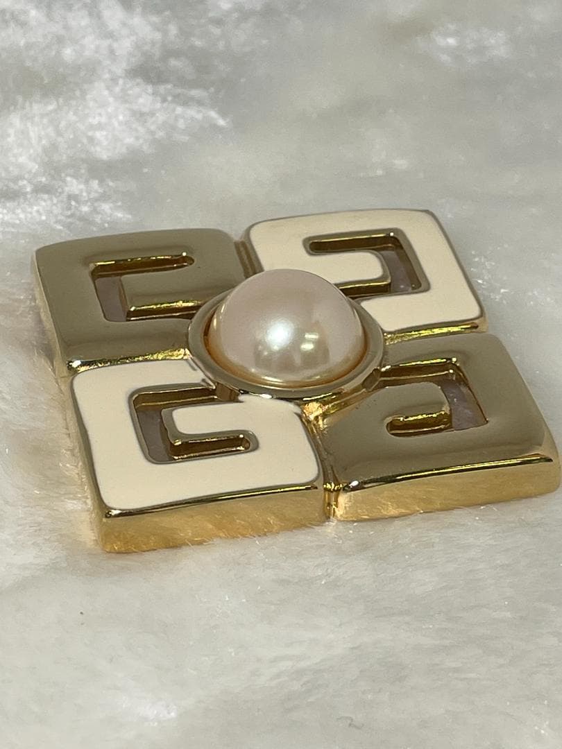 【美品】 ジバンシー パール ブローチ