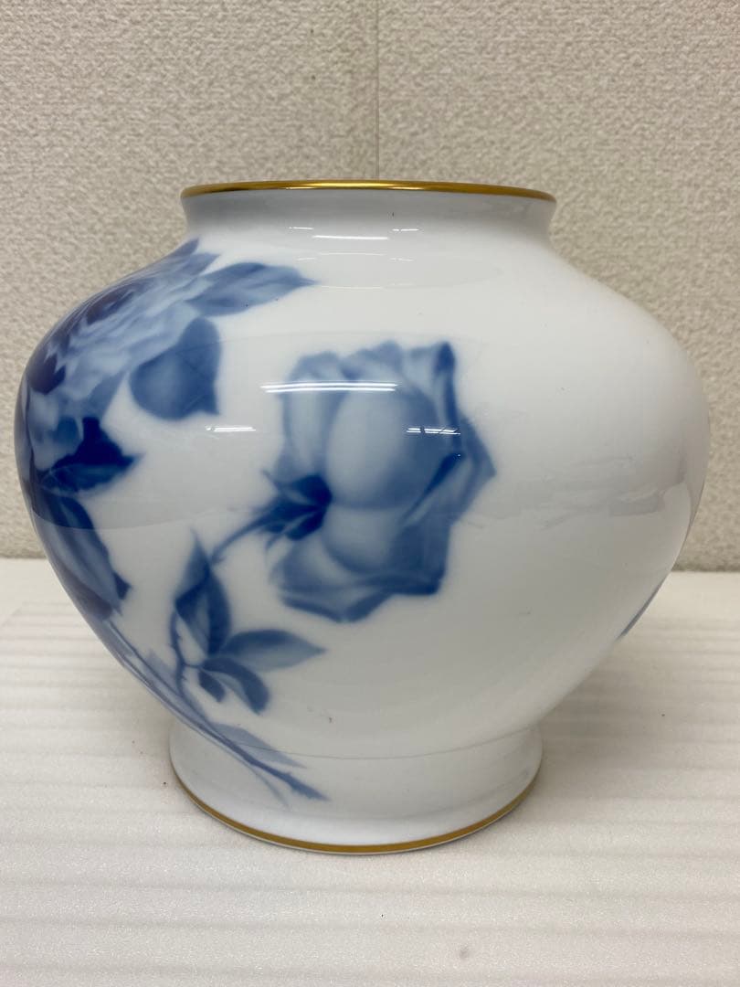 3-3288 大倉陶園　ブルーローズ花瓶