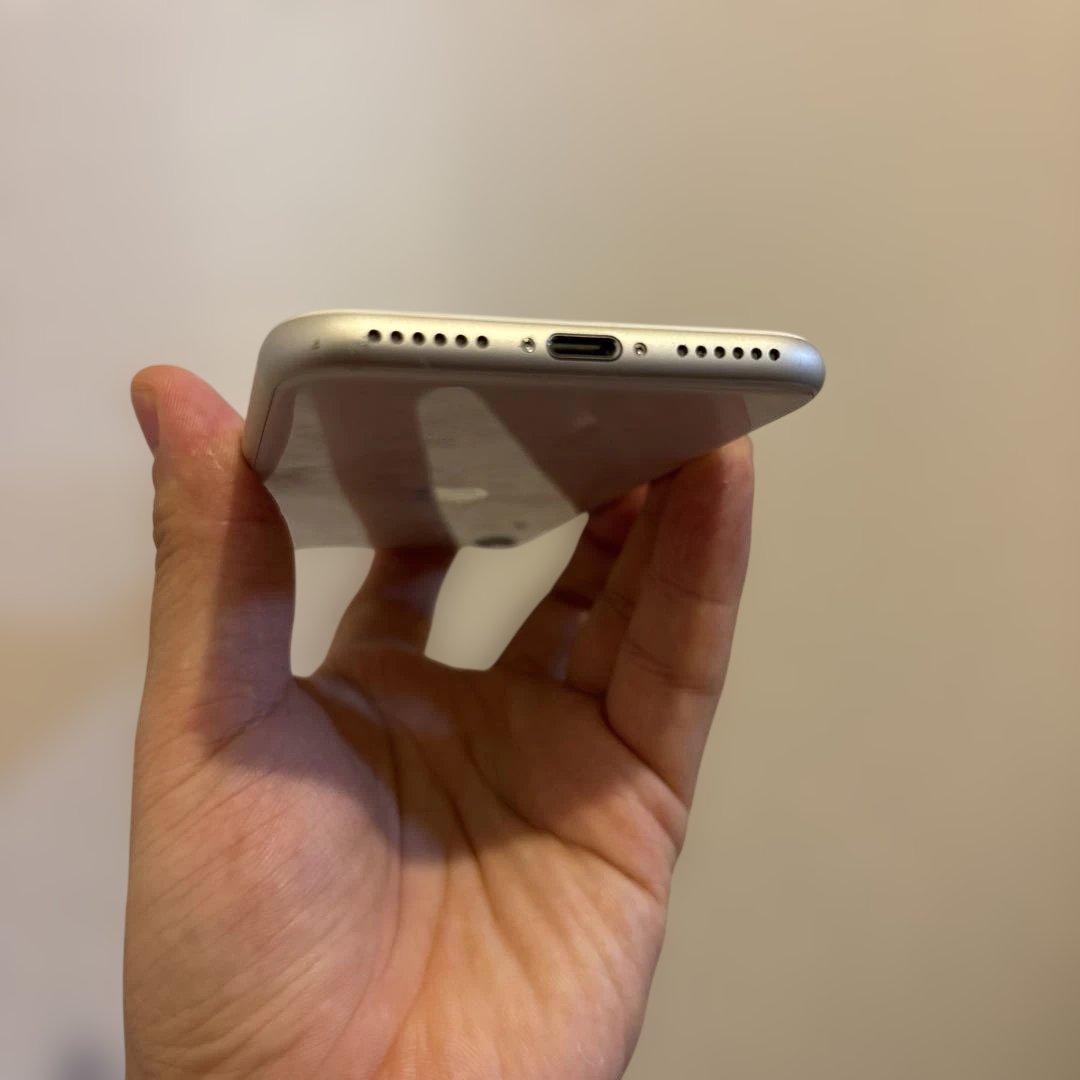 Apple iPhone SE3（第3世代） （特別仕様 / ホワイト）