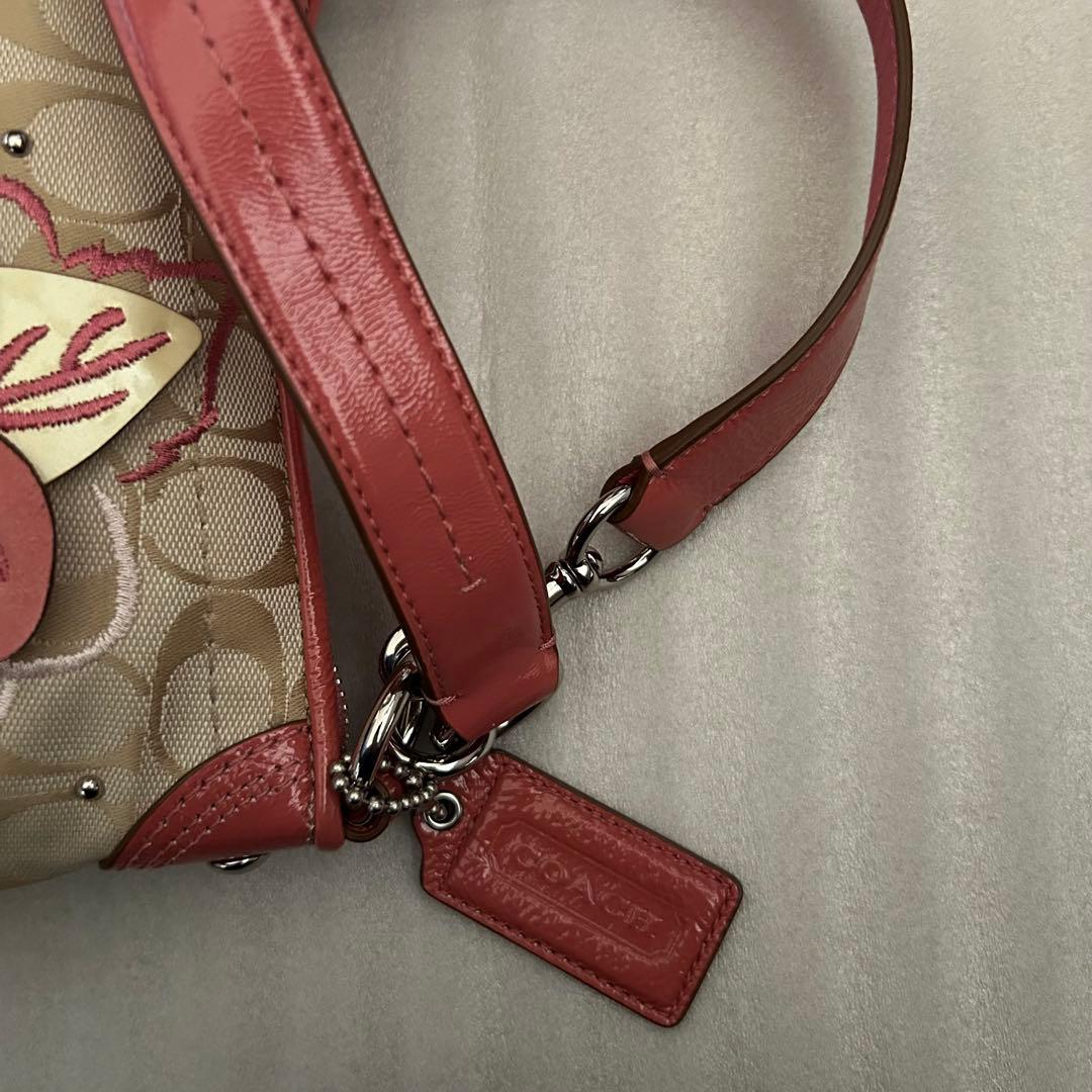 未使用　COACH 希少　花モチーフ シグネチャー ポーチ ミニバッグ　タグ付き