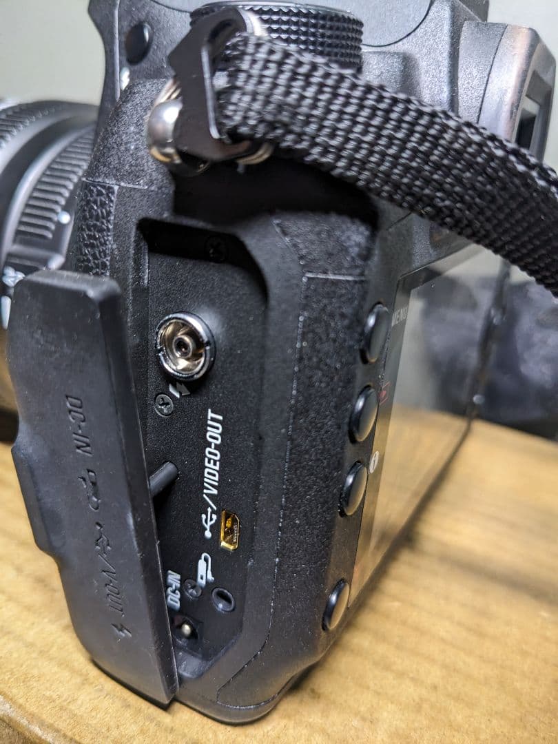 【ジャンク】SIGMA SD1 Merrill 本体+バッテリー +充電器