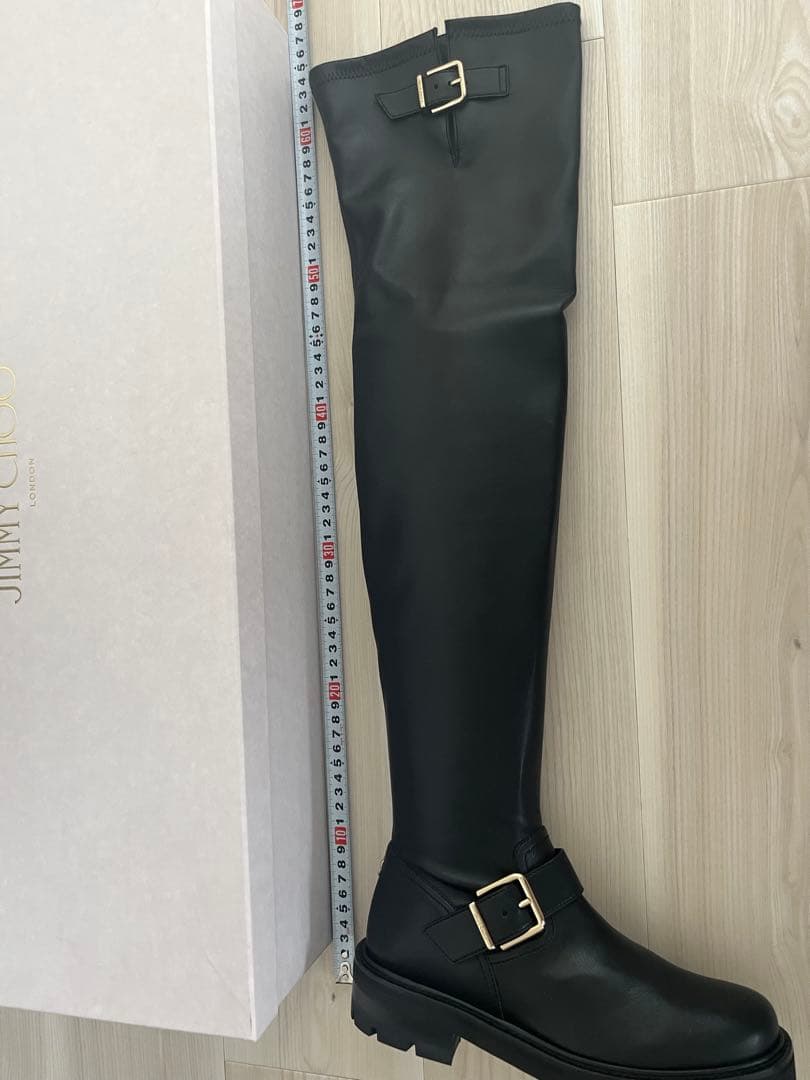JIMMY CHOO 37 黒ニーハイブーツ金具付きストラップ定価¥180400