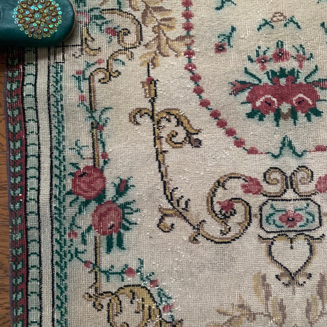 トルコヴィンテージラグ　201×106 ローズ　ボタニカル　オーバーダイ