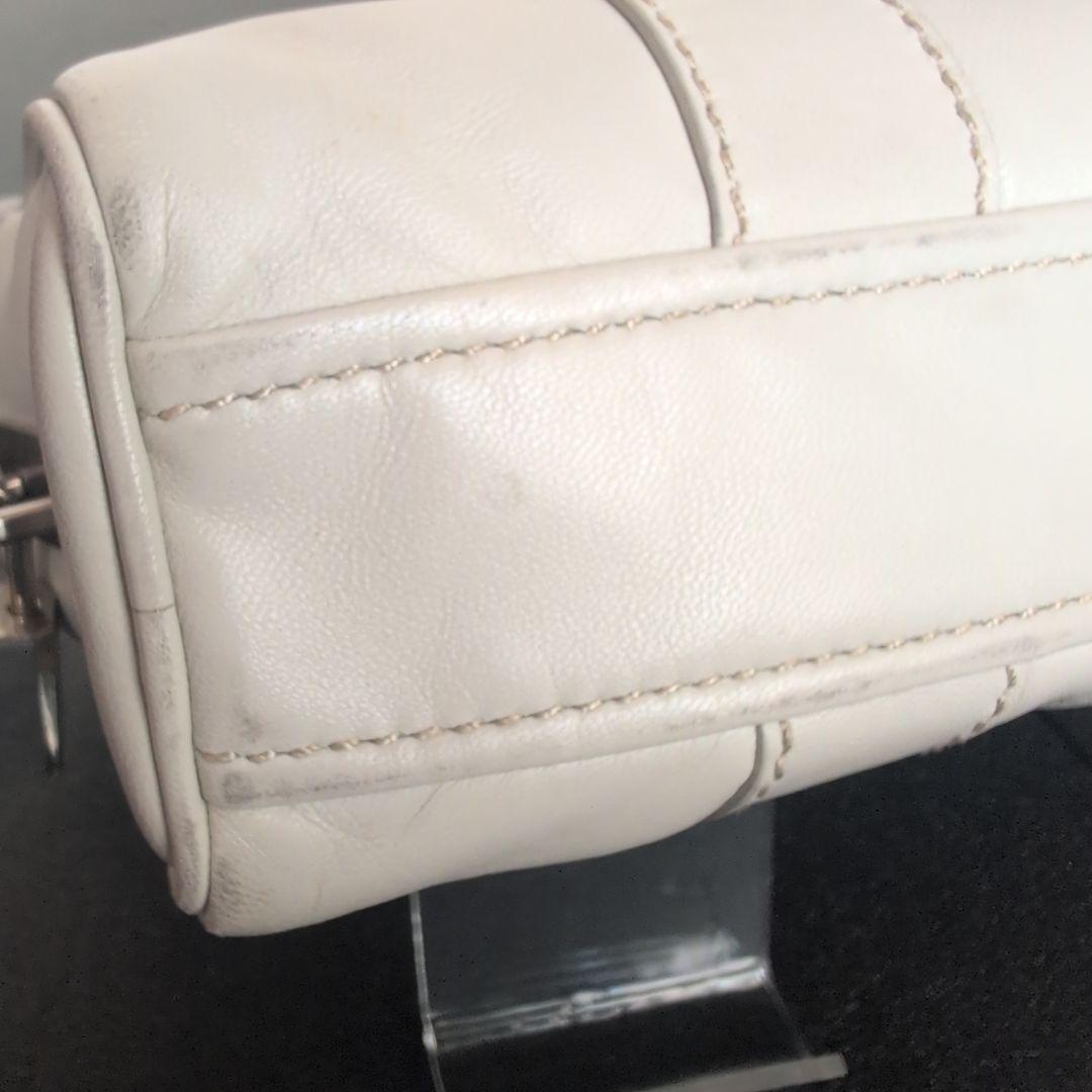 PRADA 　ハンドバッグ レザー　ダイヤル錠付き