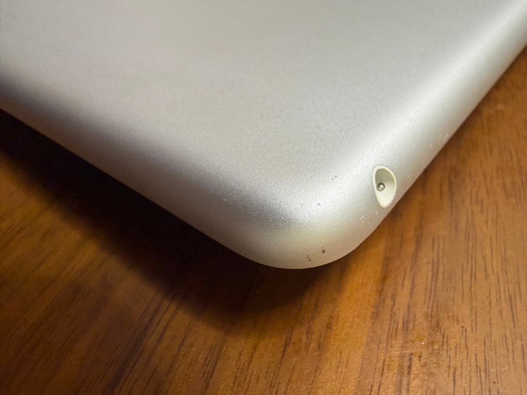 Apple iPad 第9世代 64GB シルバー Wi-Fiモデル 本体のみ